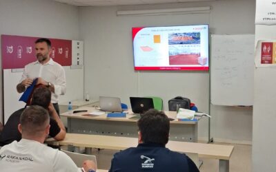 Colaborando en la formación de entrenadores de tenis con la Federación Tenis de Madrid y la Real Federación Española de Tenis