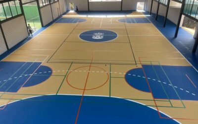 Curiosidades de fabricación: cómo influye el proceso industrial en pistas deportivas