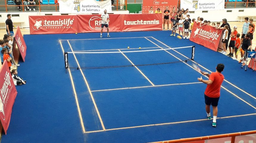 Nicolás Almagro y «Pato» Clavet promocionan el tenis en Salamanca